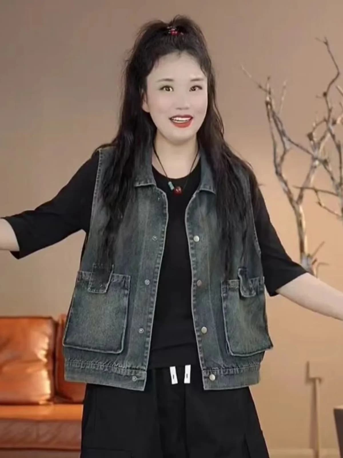 Stylish Loose Women's Denim Vest Spring Autumn European Fashion Outerwear Trendy Top Button up Short Jacket Collar