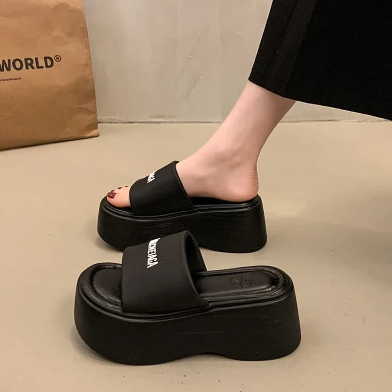 Ciabatte da Spiaggia Casual con Suola Spessa in PU Super Leggera, Modello Platform in Offerta