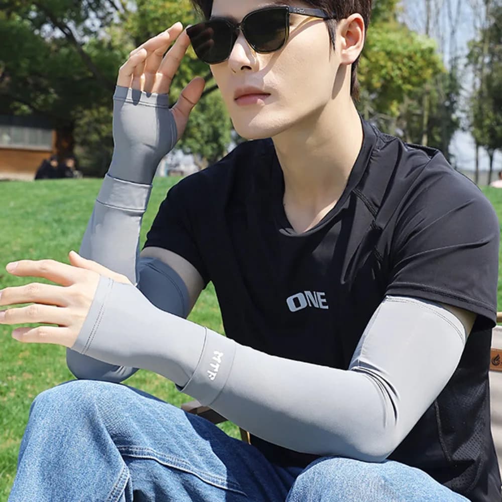 Sun protection Arm protection Long sleeves in ice silk loose sunscreen Arm cover Anti-UV square cycling gloves for men
