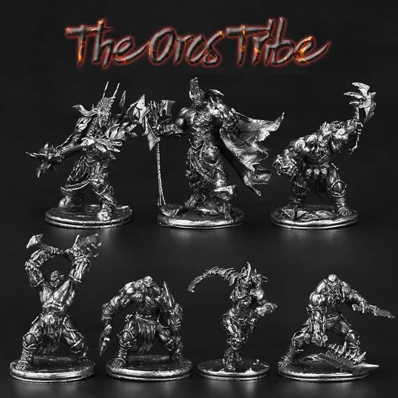 Corpo orco in ottone bianco Orc horde Soldati dell'esercito Collezione da uomo Gioco di guerra Figurine in miniatura Pezzi degli scacchi Decorazione del desktop Regali
