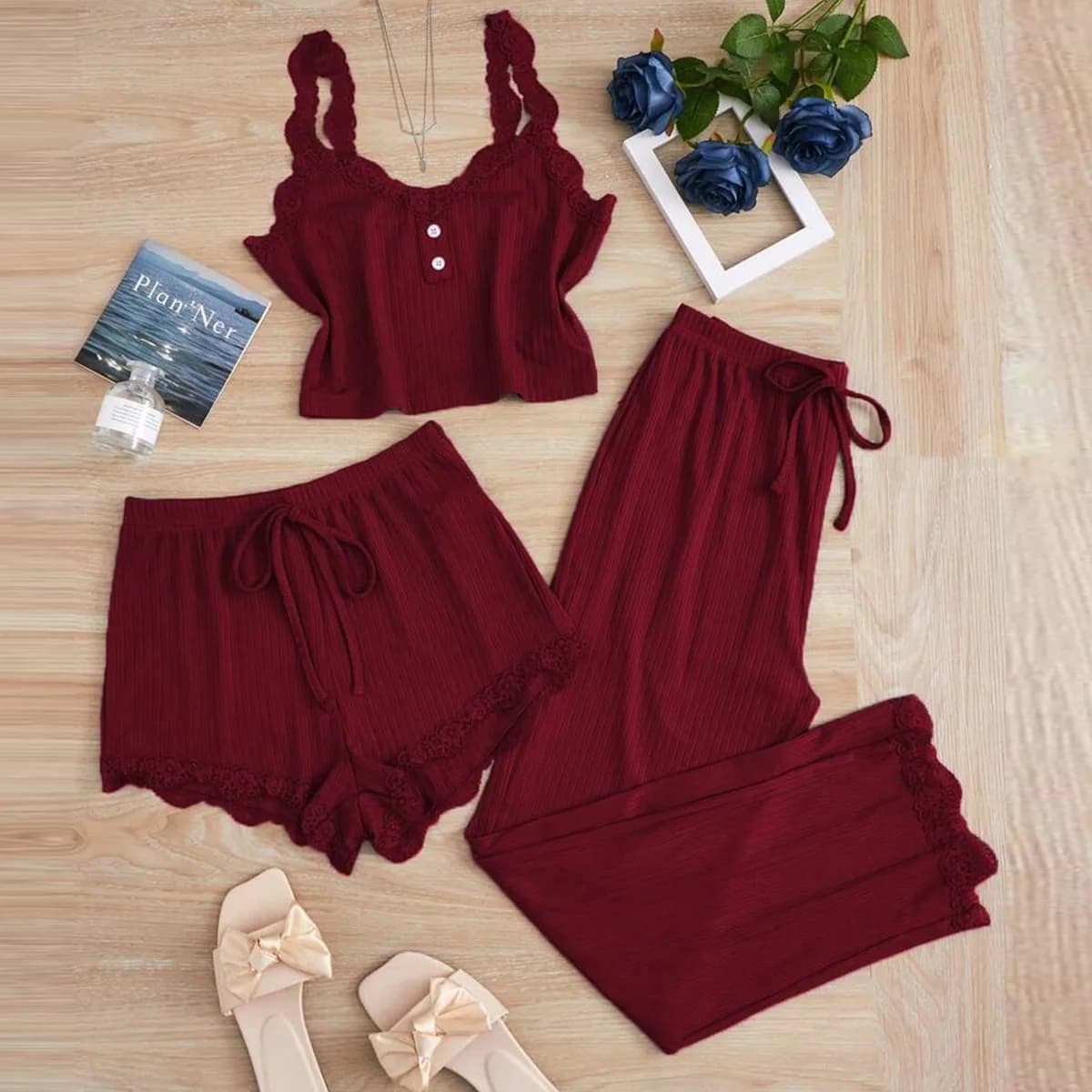 Nuovo pigiama con canotta e pantaloncini con finiture in pizzo, abbigliamento da casa da donna, set da tre pezzi, indumenti da notte sexy