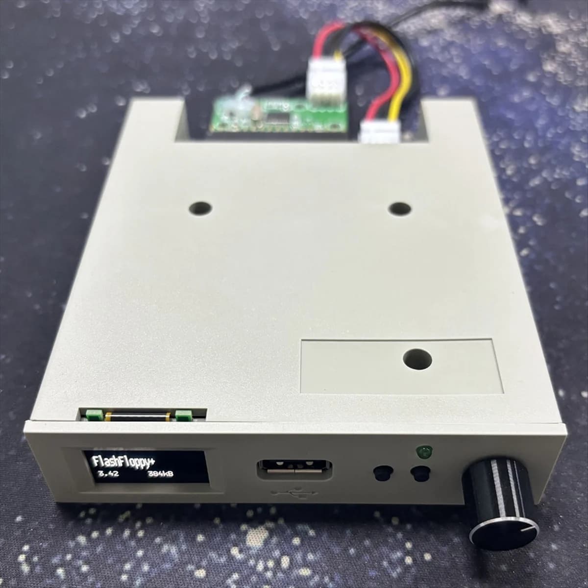 SFRM44-U100LQD-435 Emulatore di unità floppy con schermo OLED e codificatore rotativo Unità floppy flash OLED NND