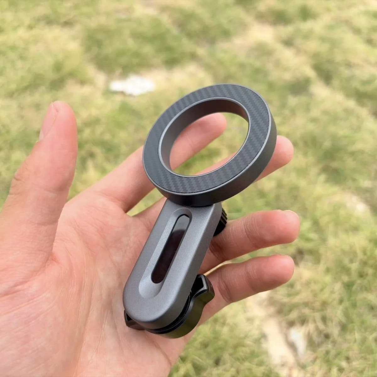 Nuovo Supporto Magnetico per Telefono da Auto 17mm Universale con Rotazione a 360° e Testa Magnetica Magsafe