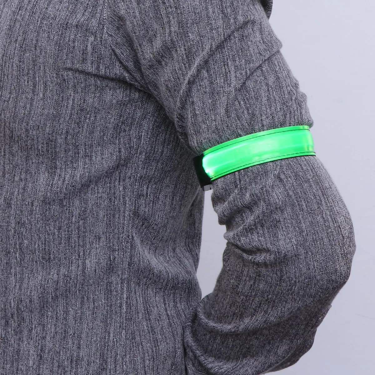 3 braccialetti LED luminosi riflettenti, fluorescenti, per corsa notturna, sicurezza all'aperto, bomboniere per feste, verdi
