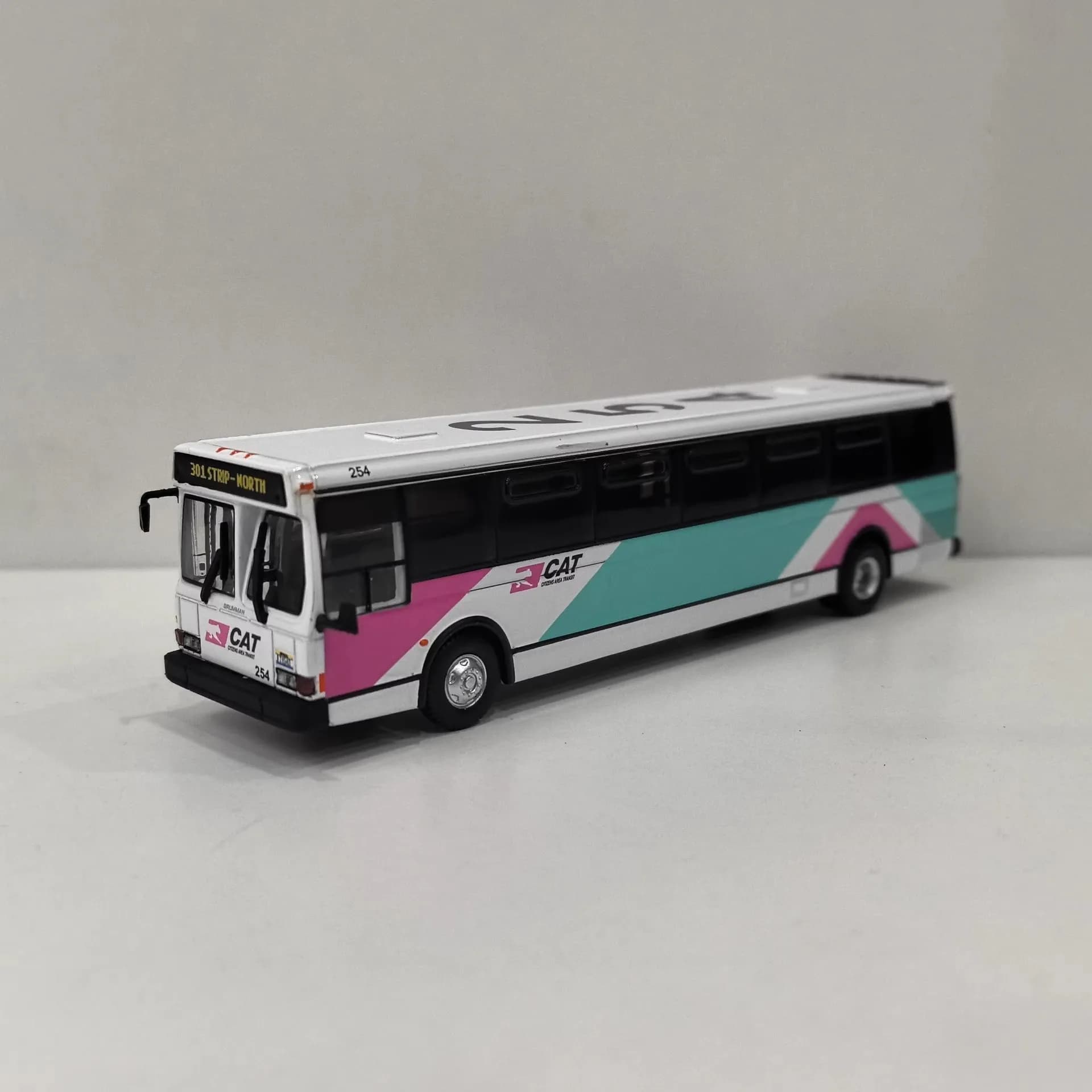 Diecast IR 1/87 Scale HO GRUMMAN 870 TRANSIT BUS 1980 CAT Alloy Bus Model