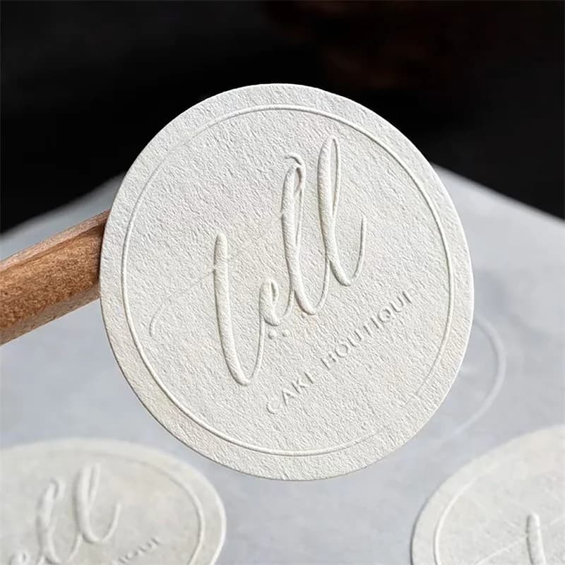 Etichette Adesive Personalizzate con Logo 3D in Rilievo, Carta Opaca Texturizzata per Sigillare Scatole, Adesivi per Bottiglie di Profumo e Oli Essenziali