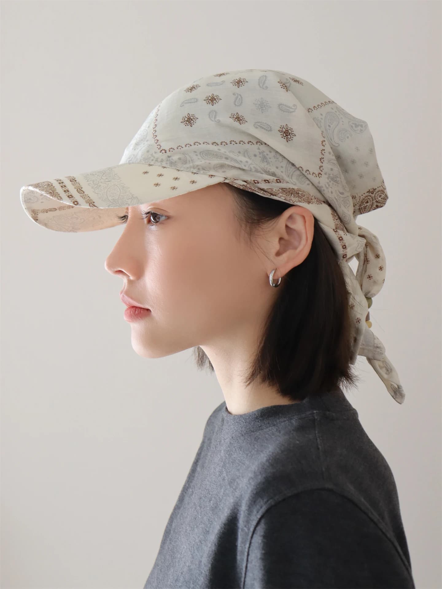 Original Design Belt Nut Print Beaded Tie Women's Retro Hip Hop Baseball Cap Sunscreen Hat Adjustable round Top Bendable Brim