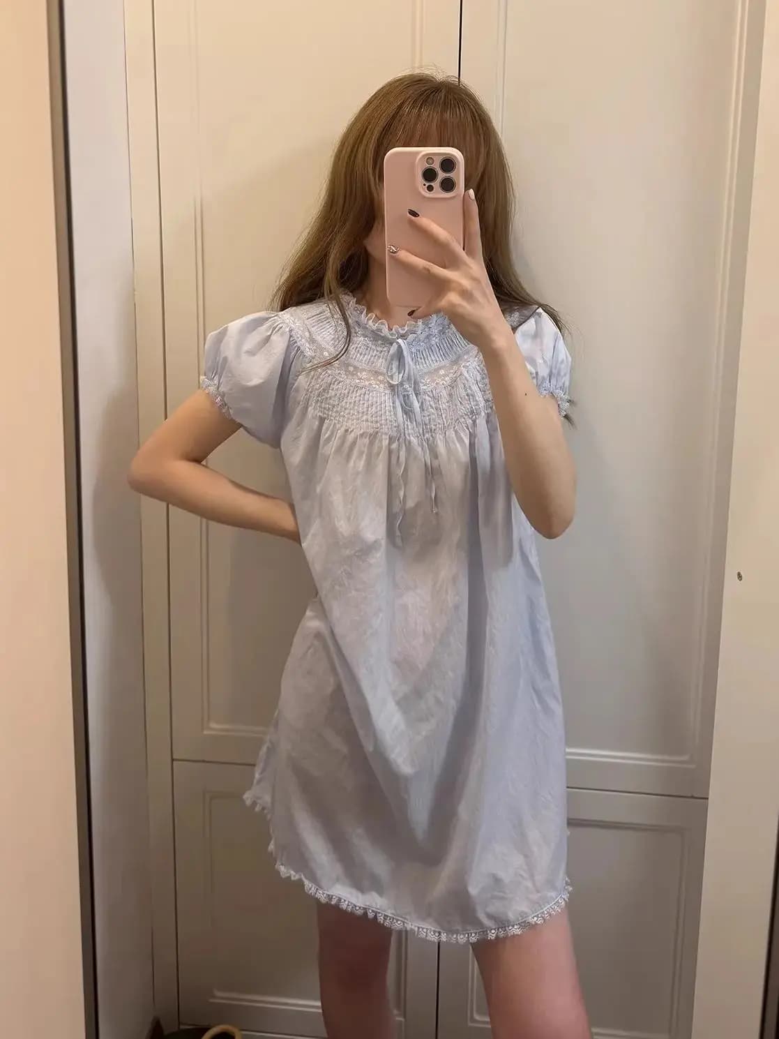 Abito da donna blu o bianco in cotone 100% con cuciture in pizzo, girocollo, maniche a sbuffo, vestito corto femminile ampio