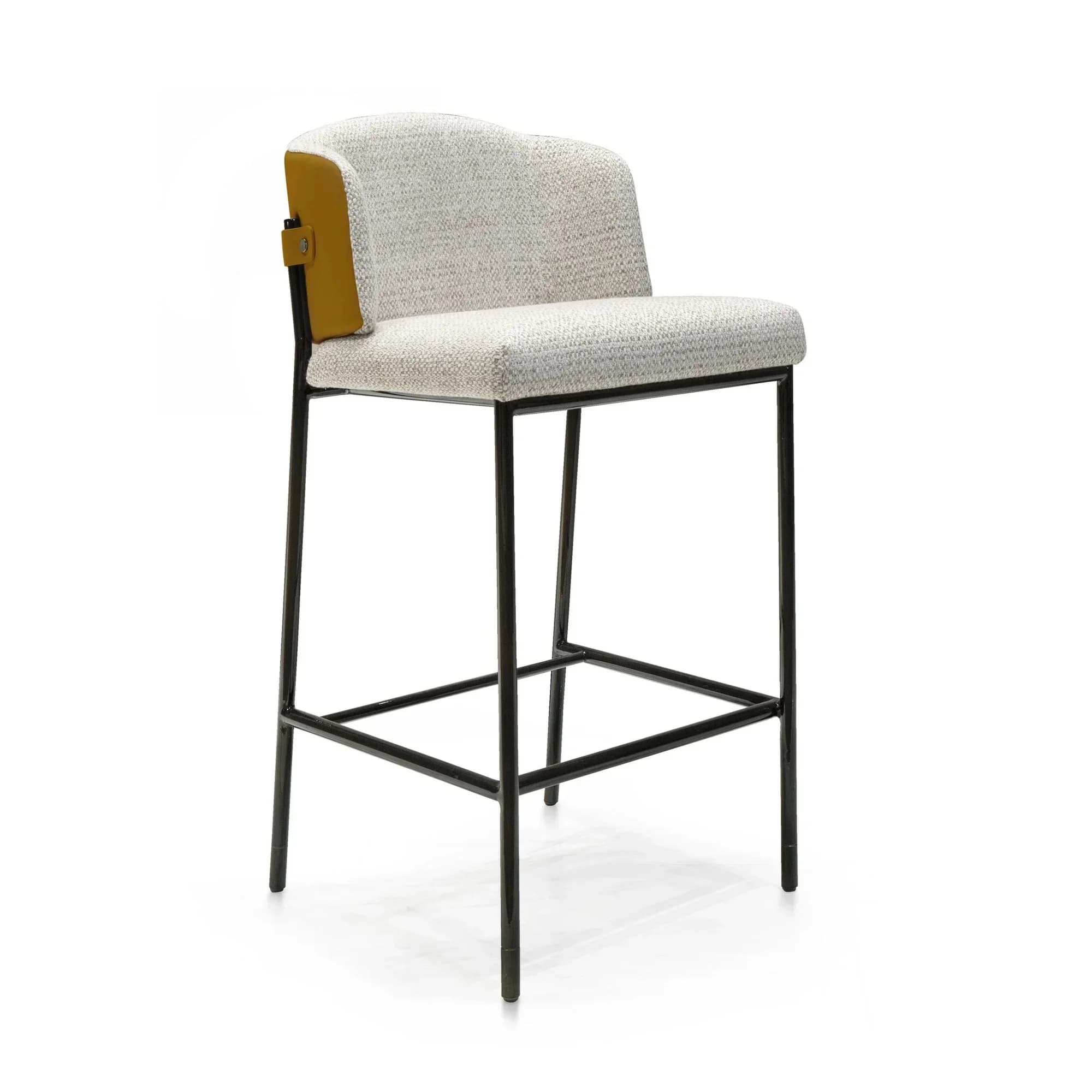 High chair of modern and luxurious design, with leather backrest and linen cushion, ideal for hotels, restaurants and bars.