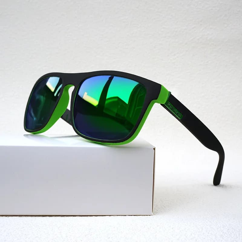 Occhiali da guida alla moda Occhiali da sole polarizzati classici anti-ultravioletti per alpinismo all'aperto Occhiali da pesca da equitazione