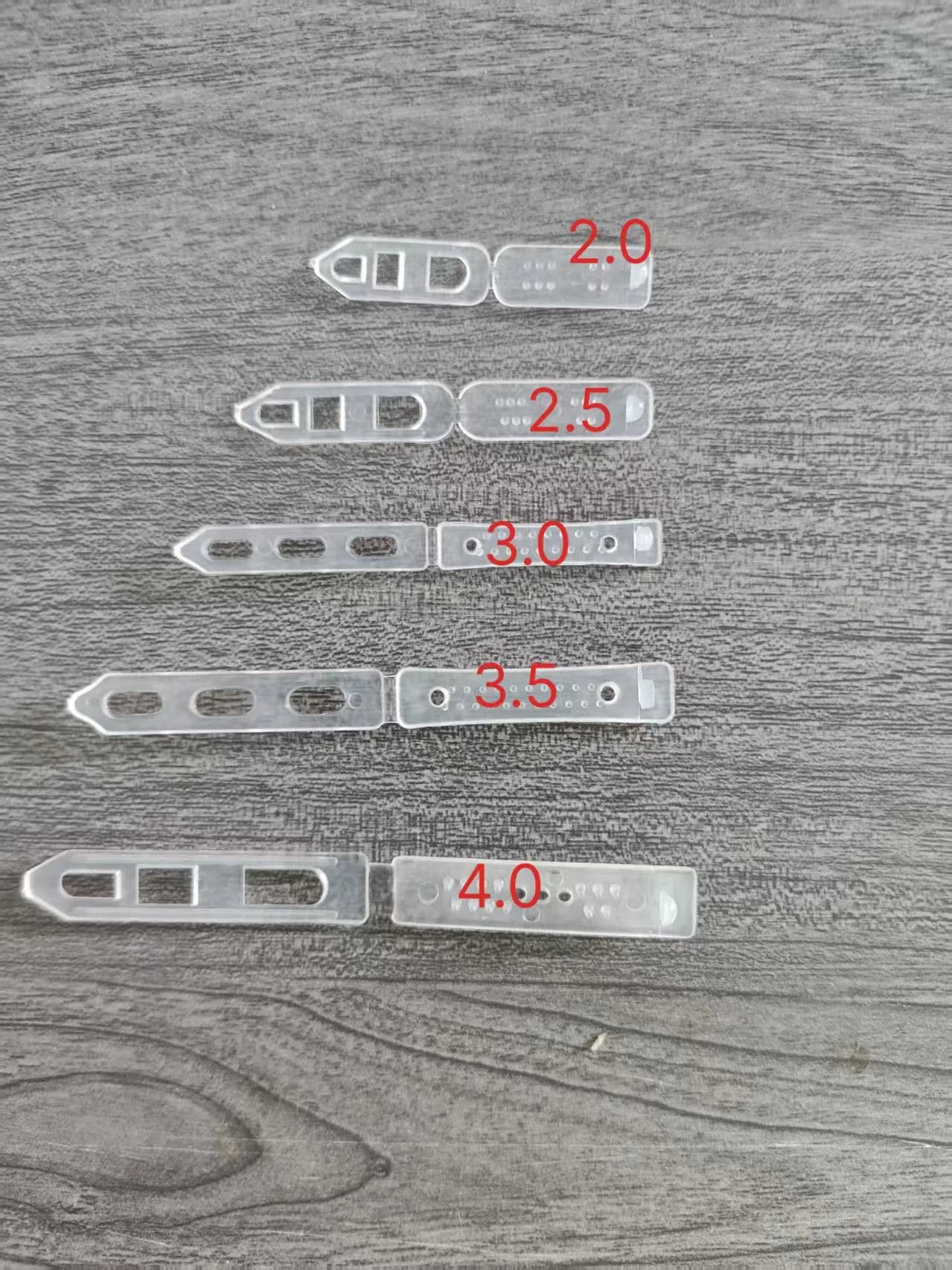 100 pz/lotto FAI DA TE Pet Tornante Cane Gatto PP Pinze di Plastica Rana Fibbia Pinze Per Capelli Accessori Per La Toelettatura Del Cane BB Pinze Tornante Accessori