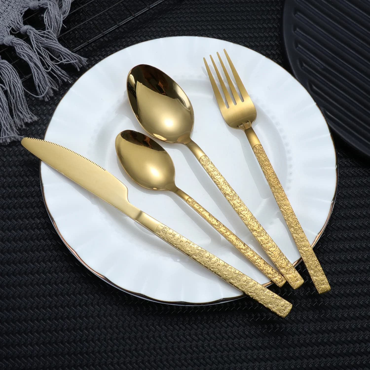 4/24 pezzi Set di stoviglie occidentali cucchiaio forchetta coltello modello di pietra posate in acciaio inossidabile oro cena Set di stoviglie da cucina