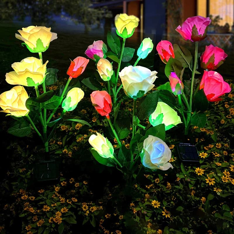 Lampada da giardino solare a 5 teste con fiore di rosa Luci a LED Luci solari da giardino per esterni per cortile Patio Giardino Campeggio Decorazioni per feste di nozze