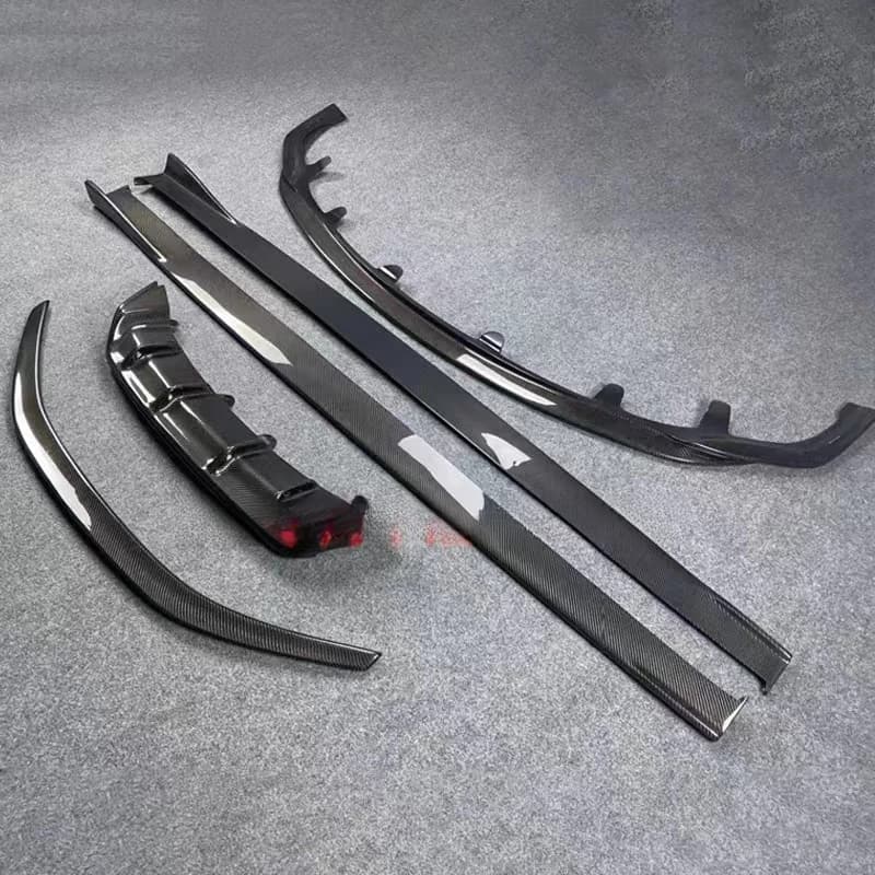 Hot Selling High Quality Exterior Body Kits With Front Lip, Side Skirts, Rear Diffuser And Rear Spoiler Fit For RC200 RC300 2016