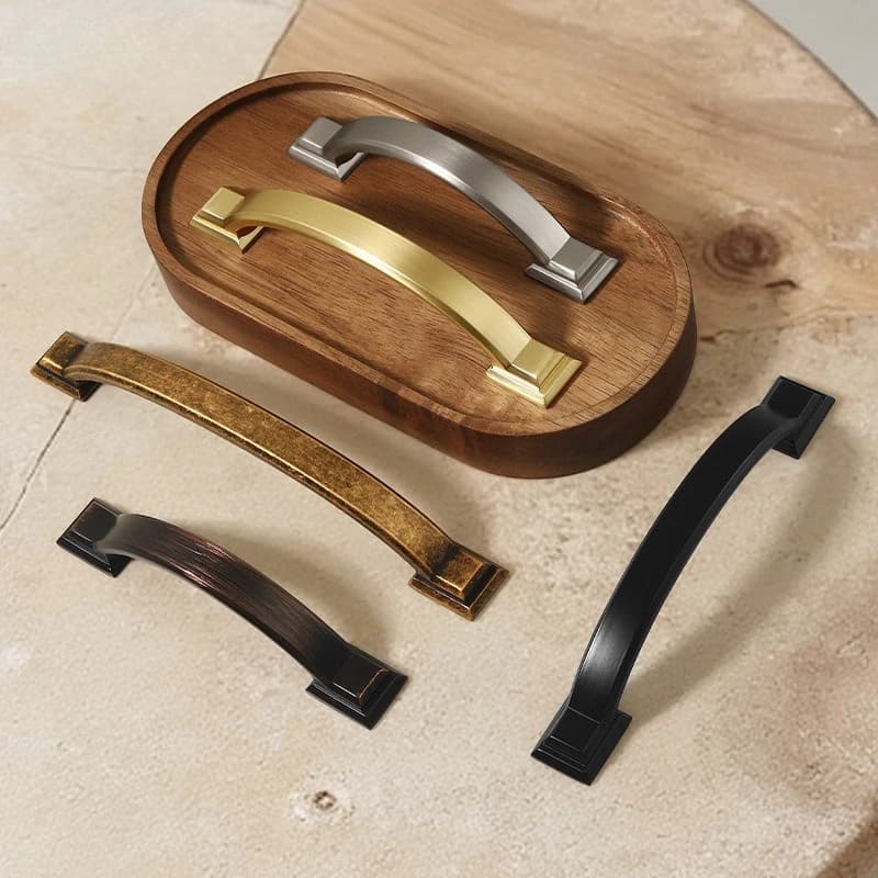 Maniglie per porte dell'armadio in lega di zinco vintage americana, maniglie per cassetti in stile antico per armadi, ferramenta per mobili a forma di arco