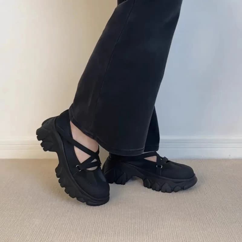 2025 Bocca superficiale con suola spessa Tacco medio Nuovo Mary Jane Tacco con lacci Scarpe con suola spessa Scarpe versatili e traspiranti per le donne