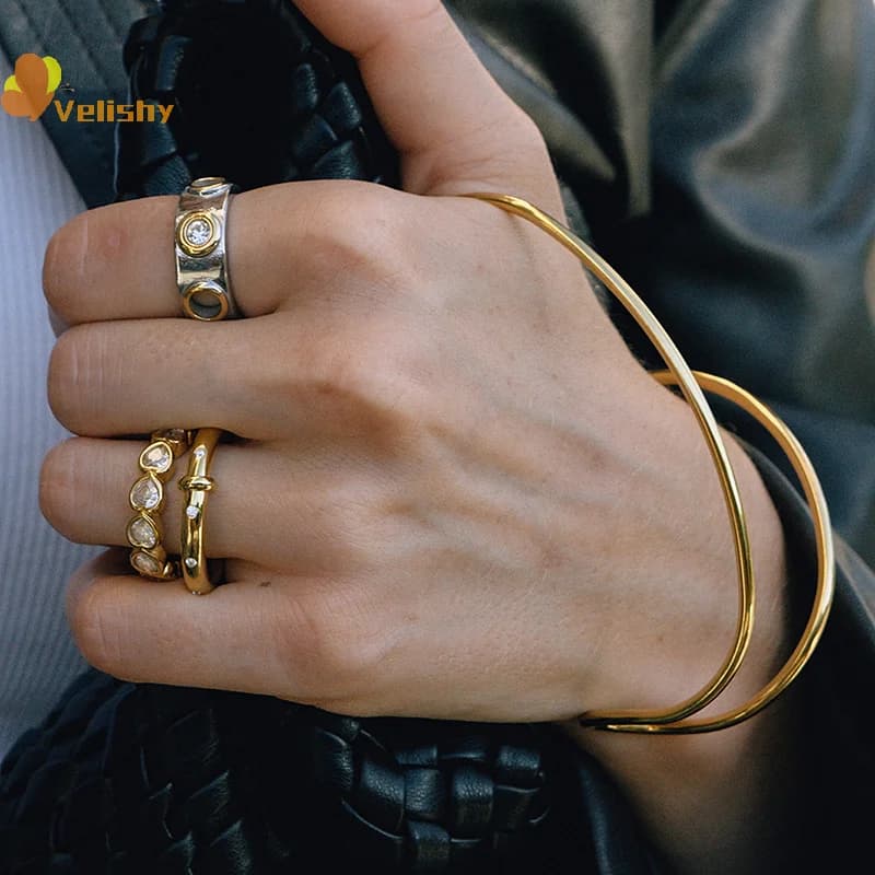 Bracciale Aperto Asimmetrico Minimalista con Linee Semplici, Impermeabile in Acciaio Inossidabile con Strass, Gioiello Regalo per Feste