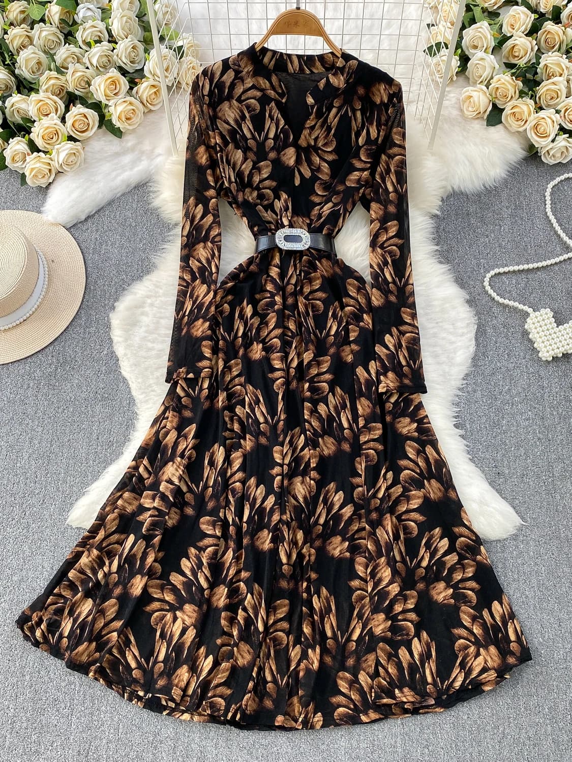 Elegant V-Neck Long Sleeve Printed Dress Women's Summer Belted Slimming A-Line Midi Dress Soft Mesh Fabric Comfortable Fit