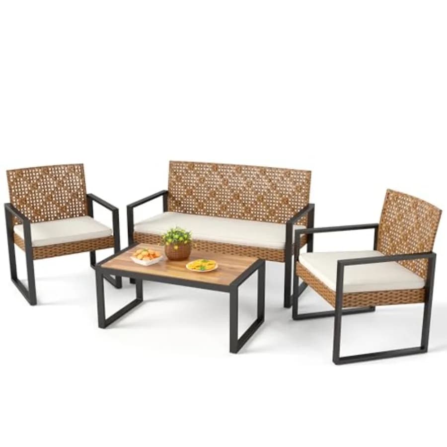 Set di Mobili da Giardino PHI per 4 Persone, Divano in Rattan con Cuscini Beige, Tavolino in Legno di Acacia, Arredamento Moderno da Esterno