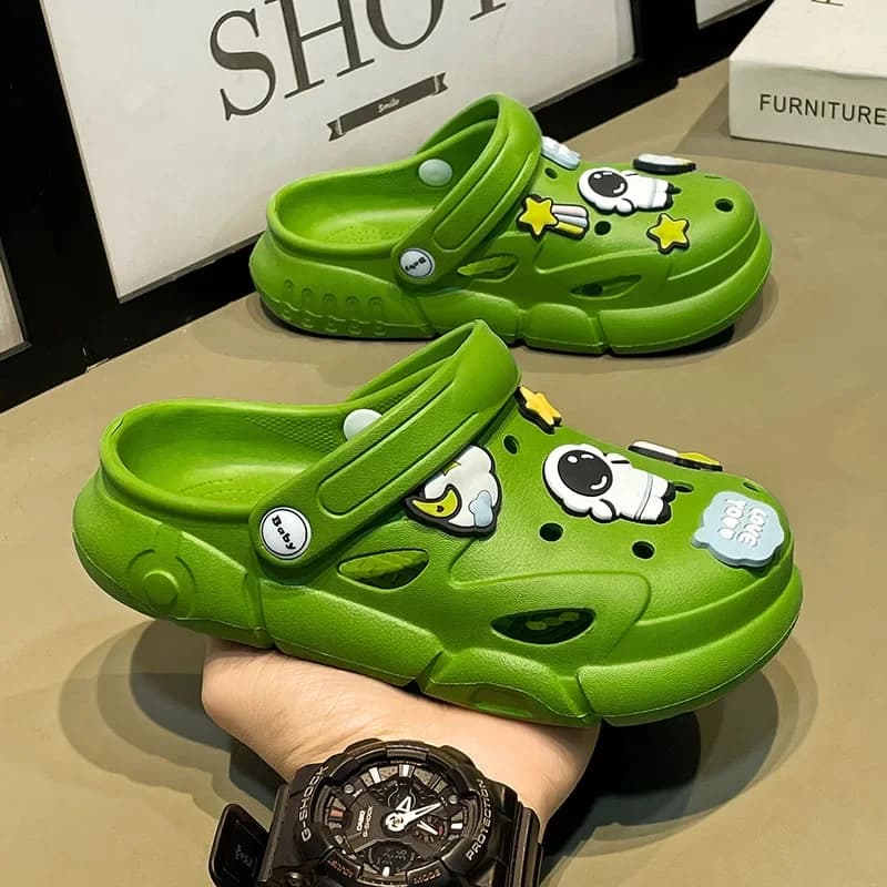 Children's Sandals Anti-slip Breathable Garden Grotto Shoes Boy Girl Outdoor Shoes With Hole Interior Swimwear Children's Home Slippers