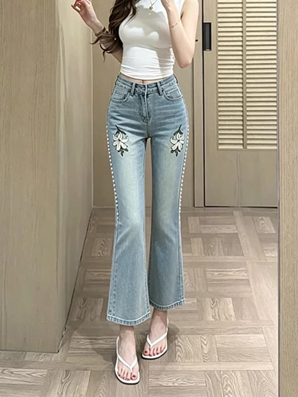 Retro Heavy Embroidery Micro Flare Denim Jeans Women Summer 2026 New Design High Waist Slimming Nine Point Pants