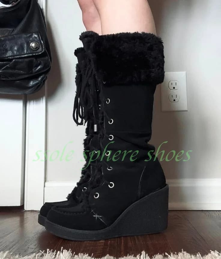 Stivali al Ginocchio da Donna in Camoscio Nero con Pelliccia, Allacciatura, Zeppa in Camoscio, Tacco a Zeppa, Pelliccia Nera, Piume, Caldi, Vintage, Calzature Taglia 34-46