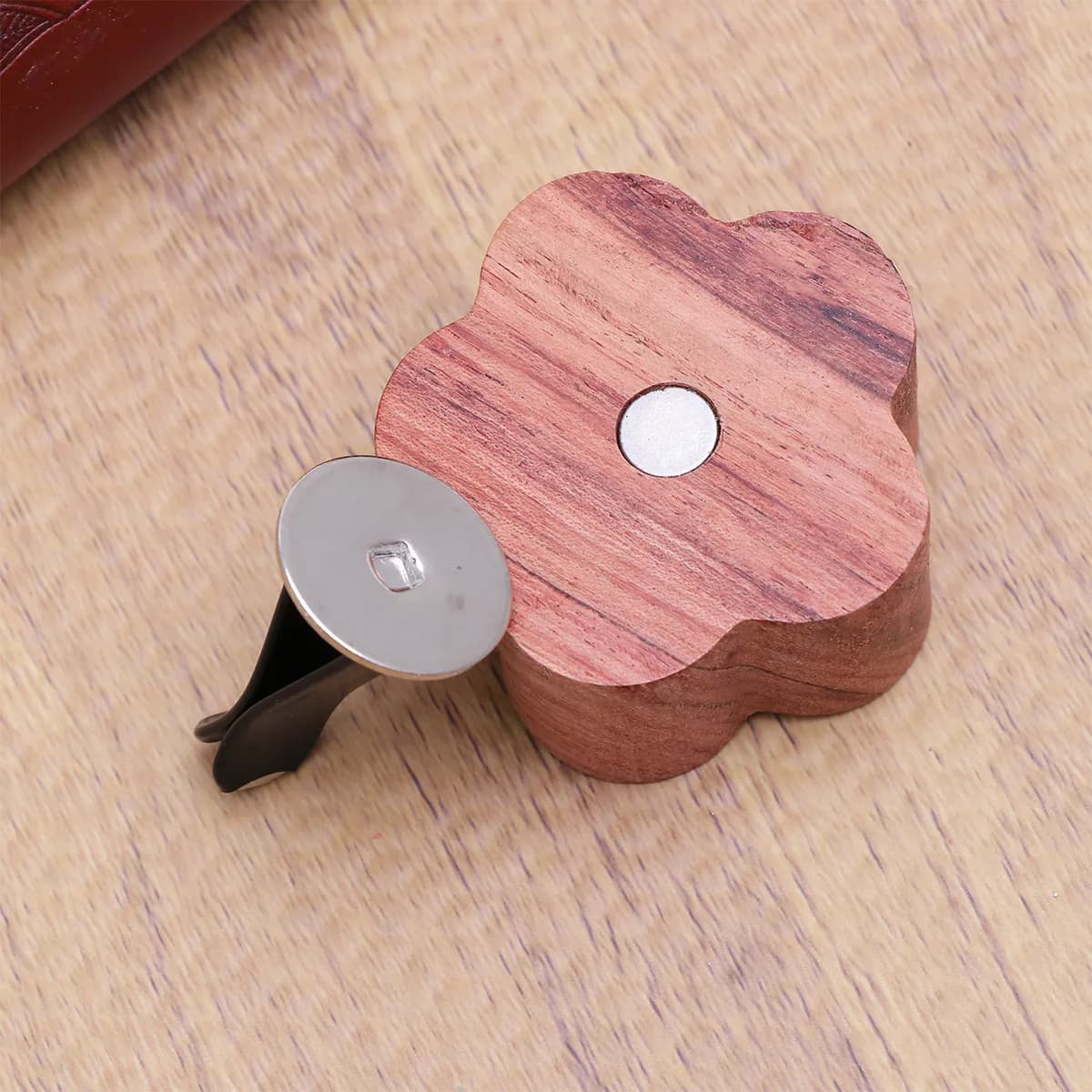 Wooden Car Air Freshener DIY Fragrance Diffuser with Adjustable Concentration Control Mini Vent Clip for Auto Outlet