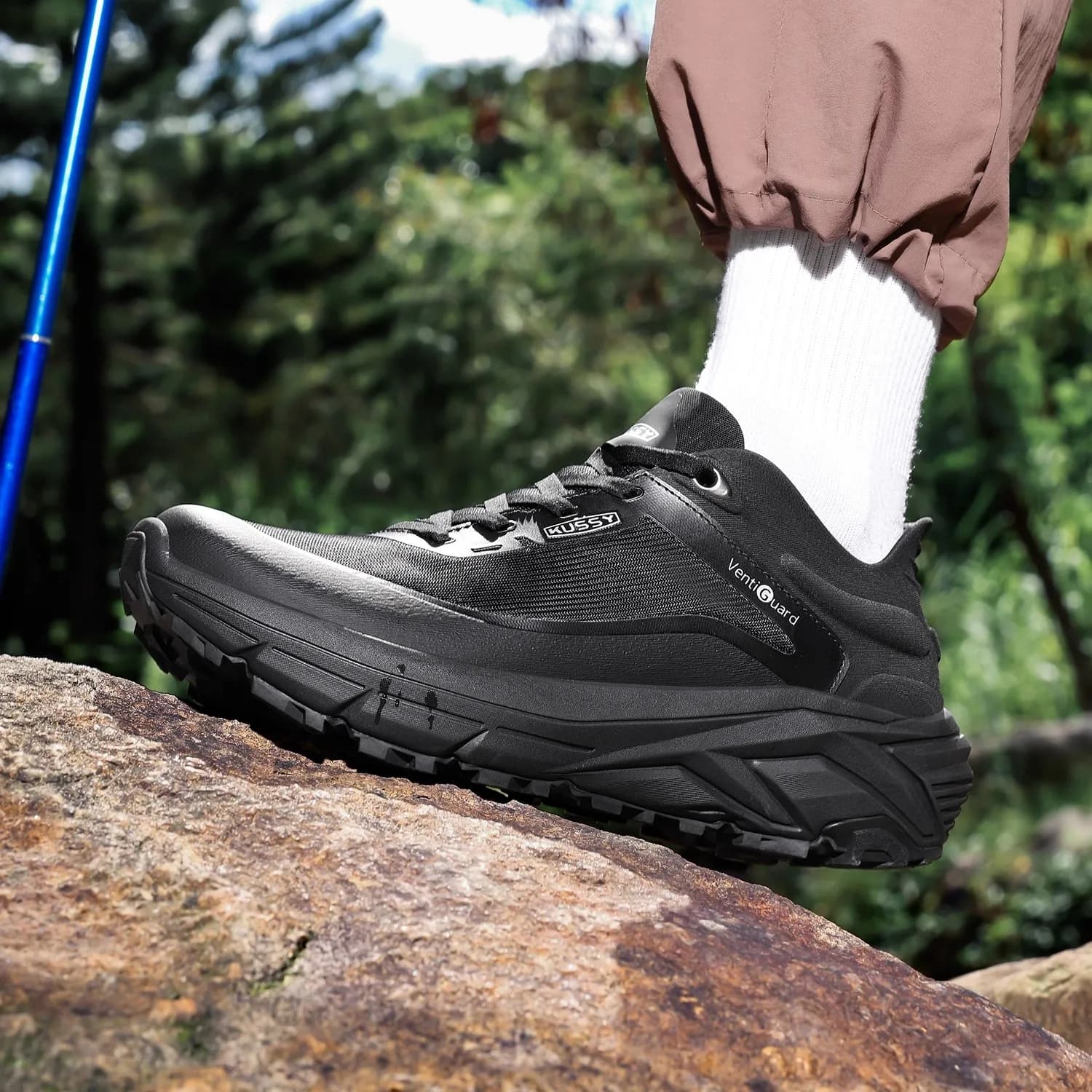 2025 Nuove scarponi da trekking traspiranti, durevoli e antiscivolo con scarpe da trekking leggere con trazione superiore eccellenti