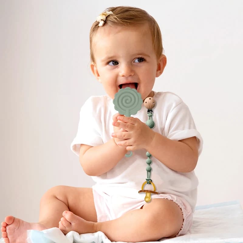 Set combinato di nuovi prodotti: catena per ciuccio con massaggiagengive girasole senza BPA con set di due pezzi anti-perdita per giocattoli per la dentizione in silicone per neonati