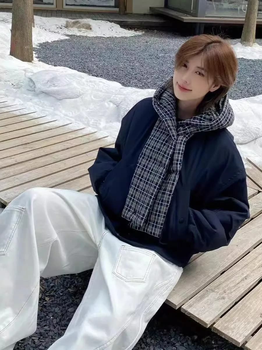 Sciarpa dal Design Coreano con Effetto Patchwork, Giacca Larga in Cotone per Uomo, Invernale, Neutro, Semplice, Tinta Unita, Casual, in Fibra di Poliestere