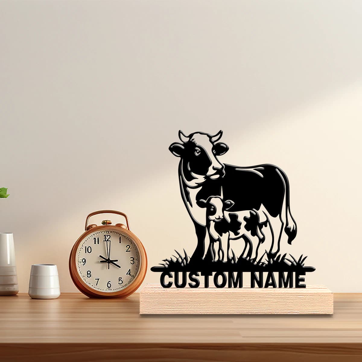 Decorazione da Tavolo in Metallo a Forma di Mucca Personalizzata con Base in Legno, Regalo Simbolico per Lui