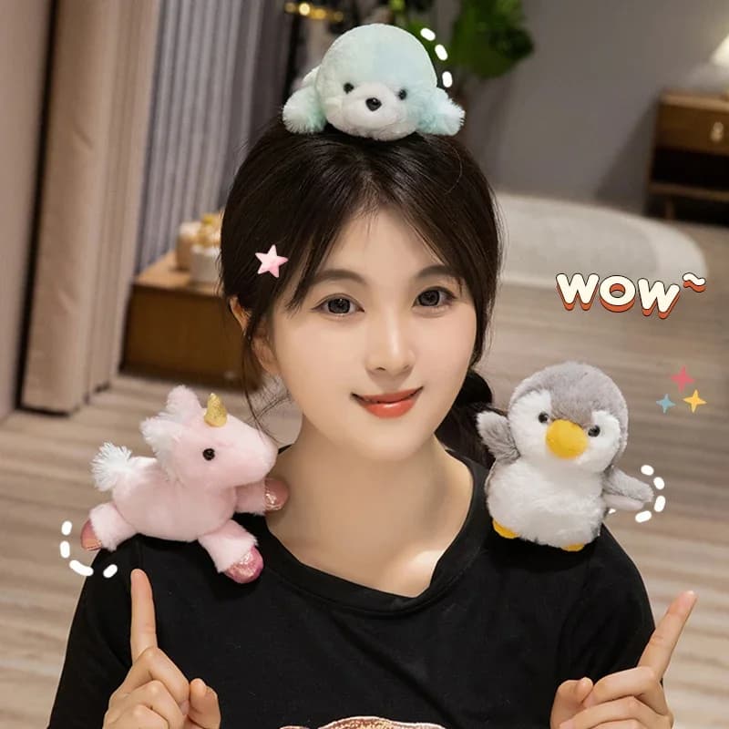 Vari simpatici animali di peluche Spallacci Unicorno rosa Tartaruga Polpo Pinguino Divertenti decorazioni per le spalle Accessori per borse da festa scolastiche