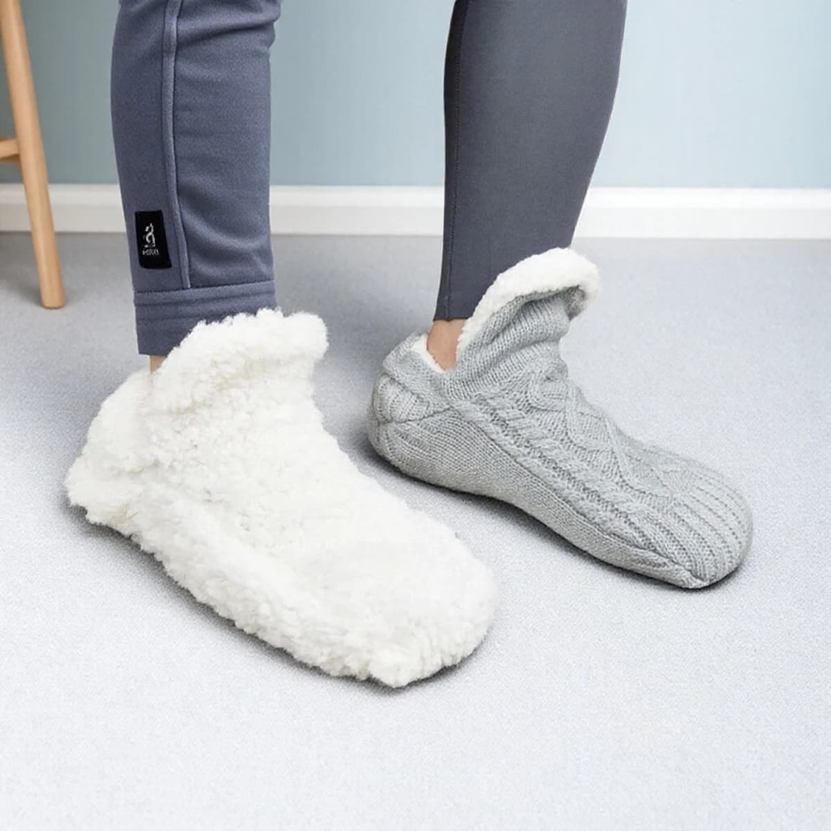 JJYY Thermal Lined Velvet Slipper Socks Non-slip Indoor Floor Socks Fluffy Warm Soft Cozy Socks for Men Women