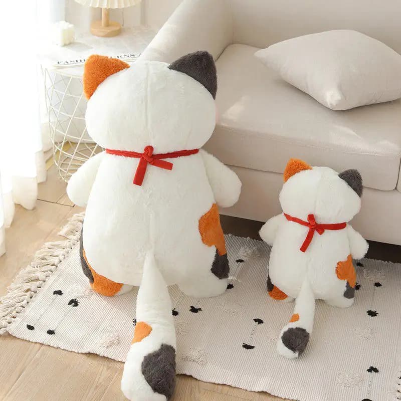 Gatto Portafortuna Kawaii con Collare e Campanello, Peluche, Cuscino a Forma di Gatto Calico, Regali di Alta Qualità per Ragazzi, Ragazze e Amici