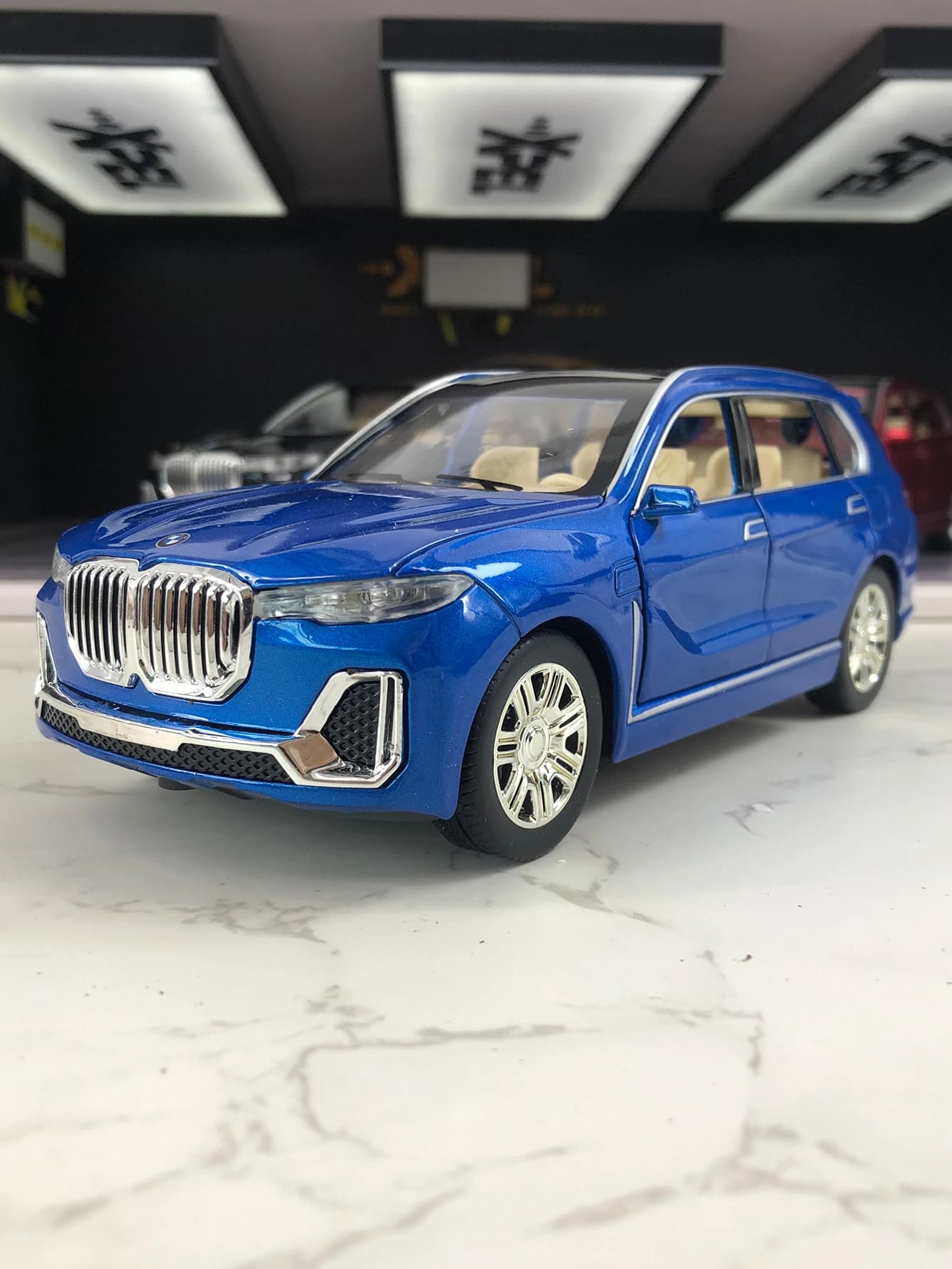 Modello di auto fuoristrada in lega di zinco di simulazione 1: 24, ornamento statico, auto regalo da collezione in metallo