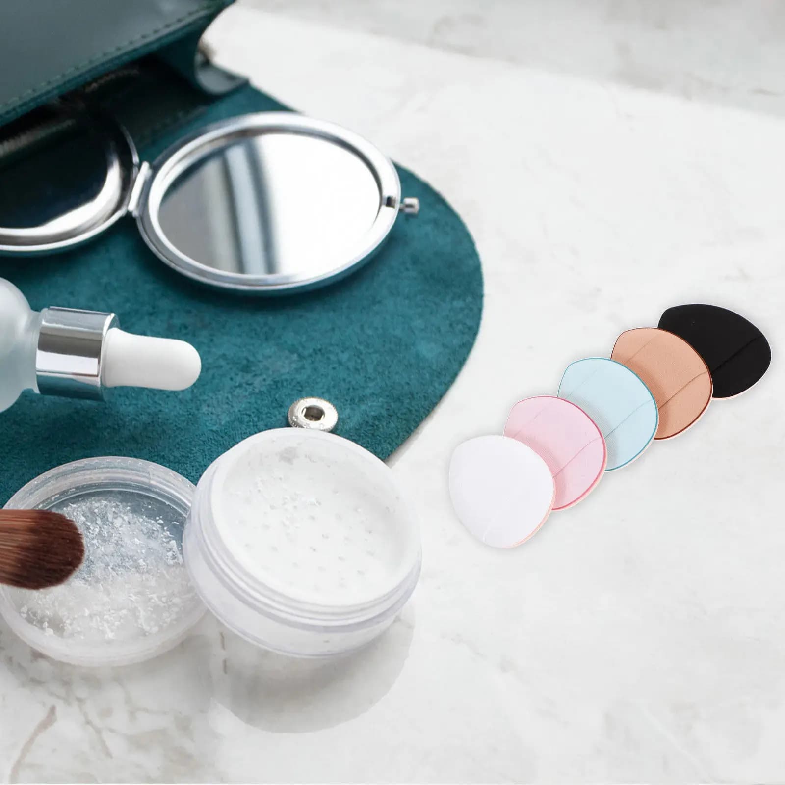 12 mini applicatori per trucco, comodi puff per fondotinta con cinturino da dito, strumento per sfumare il fondotinta per donne