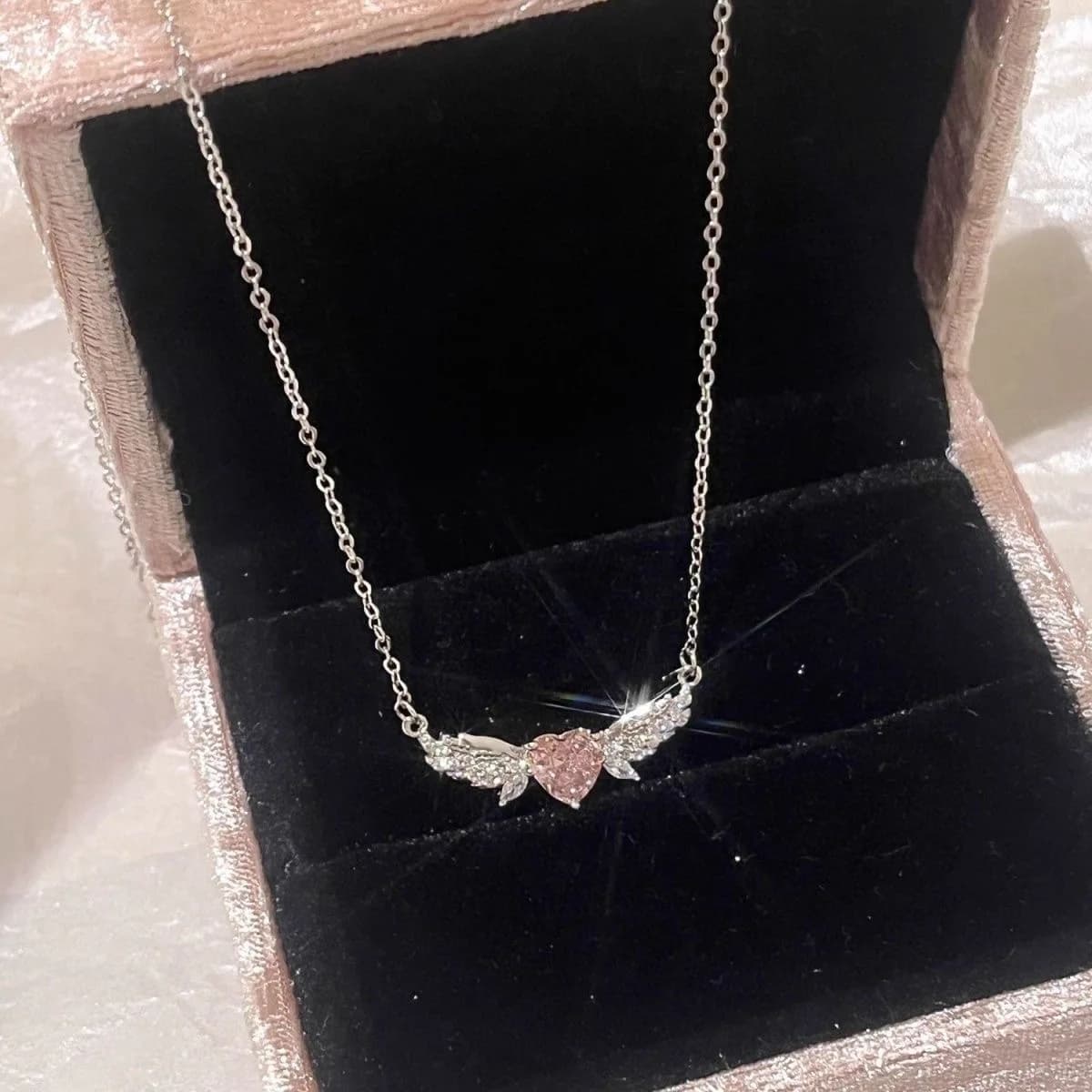 Trendy Pink Rhinestones Heart Pendant Necklace for Women Silver Color Chain Angel's Wings Chokers Necklaces Clavicle Jewelry