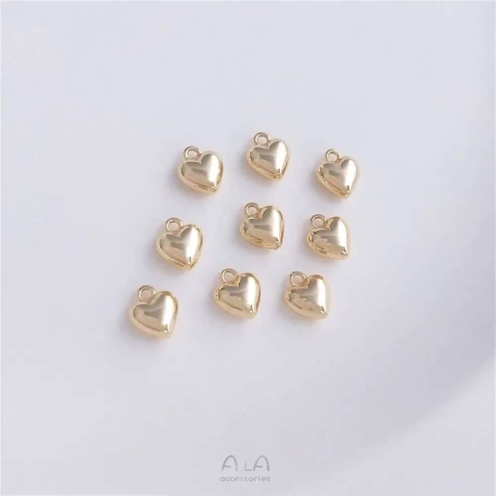 Ciondolo a forma di piccolo cuore di pesca tridimensionale, lucido, in oro vero 14K rivestito in rame, per orecchini con catena a coda fatti a mano fai da te, charm d'amore