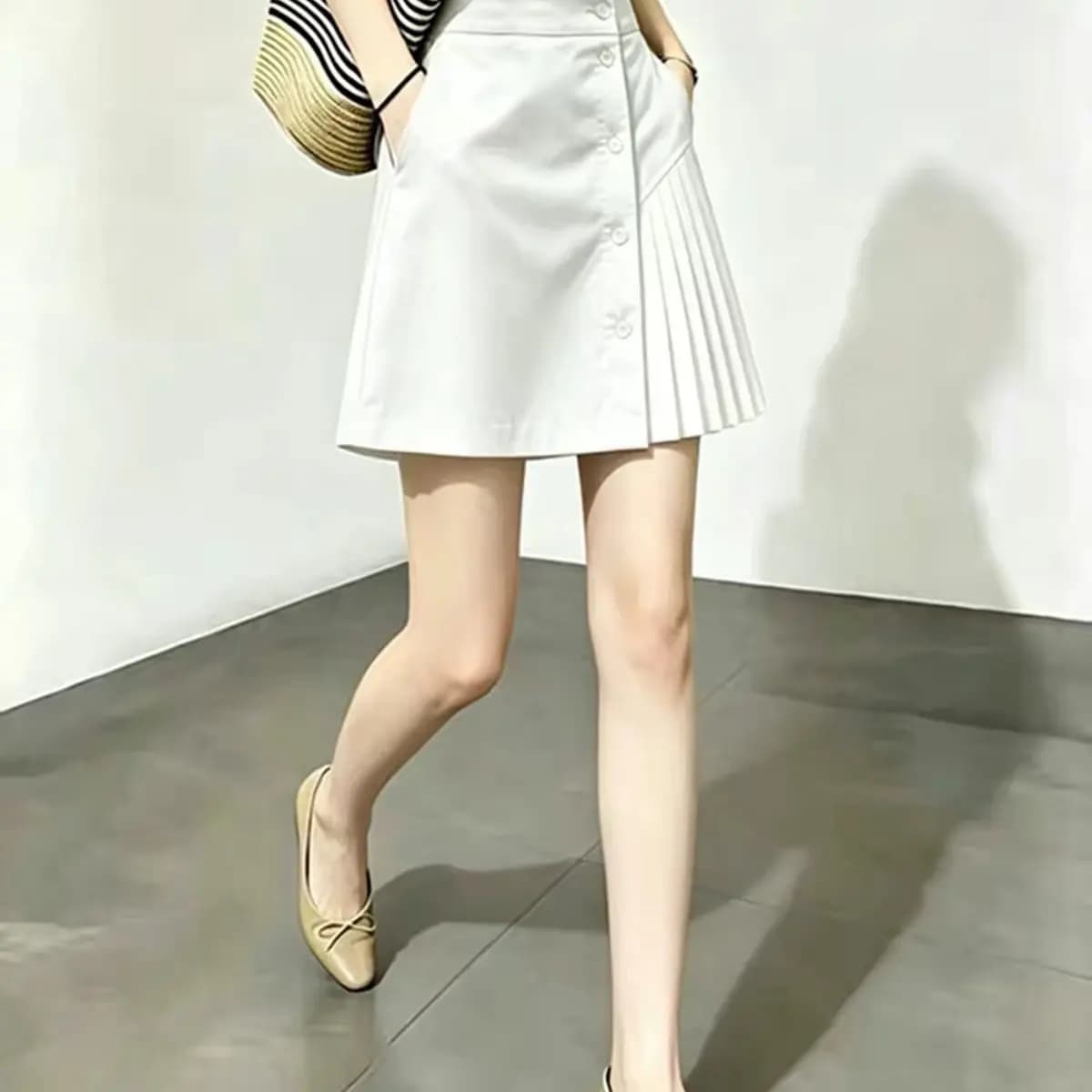 White Pleated A-Line Skirt High Waist Slimming Design Summer 2026 Fashionable Button Detail Women's Polyester Fiber