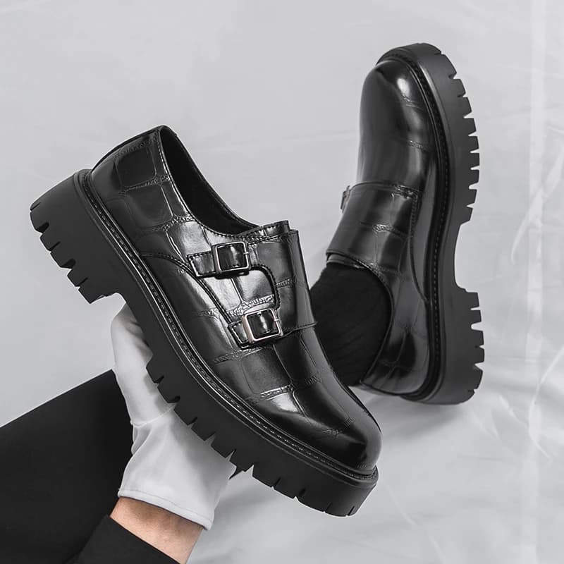 Nuove Scarpe Casual in Pelle da Uomo Slip-On con Plateau Stile Formale Britannico Mocassini di Lusso Neri Taglie Grandi 44 45 46