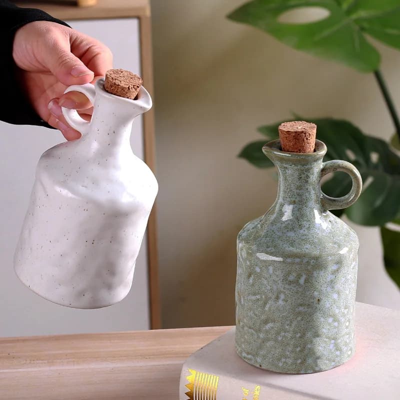Pentola per olio da cucina in stile europeo Salsa per la casa Pentola per aceto Texture irregolare impasto a mano Coperchio per bottiglia di olio in ceramica A prova di perdite