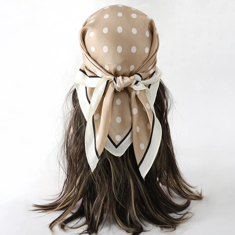 Foulard Quadrato a Pois 70x70cm per Donne, Elegante Sciarpa Vintage in Raso Morbido Effetto Seta, Bandana alla Moda per Collo e Capelli