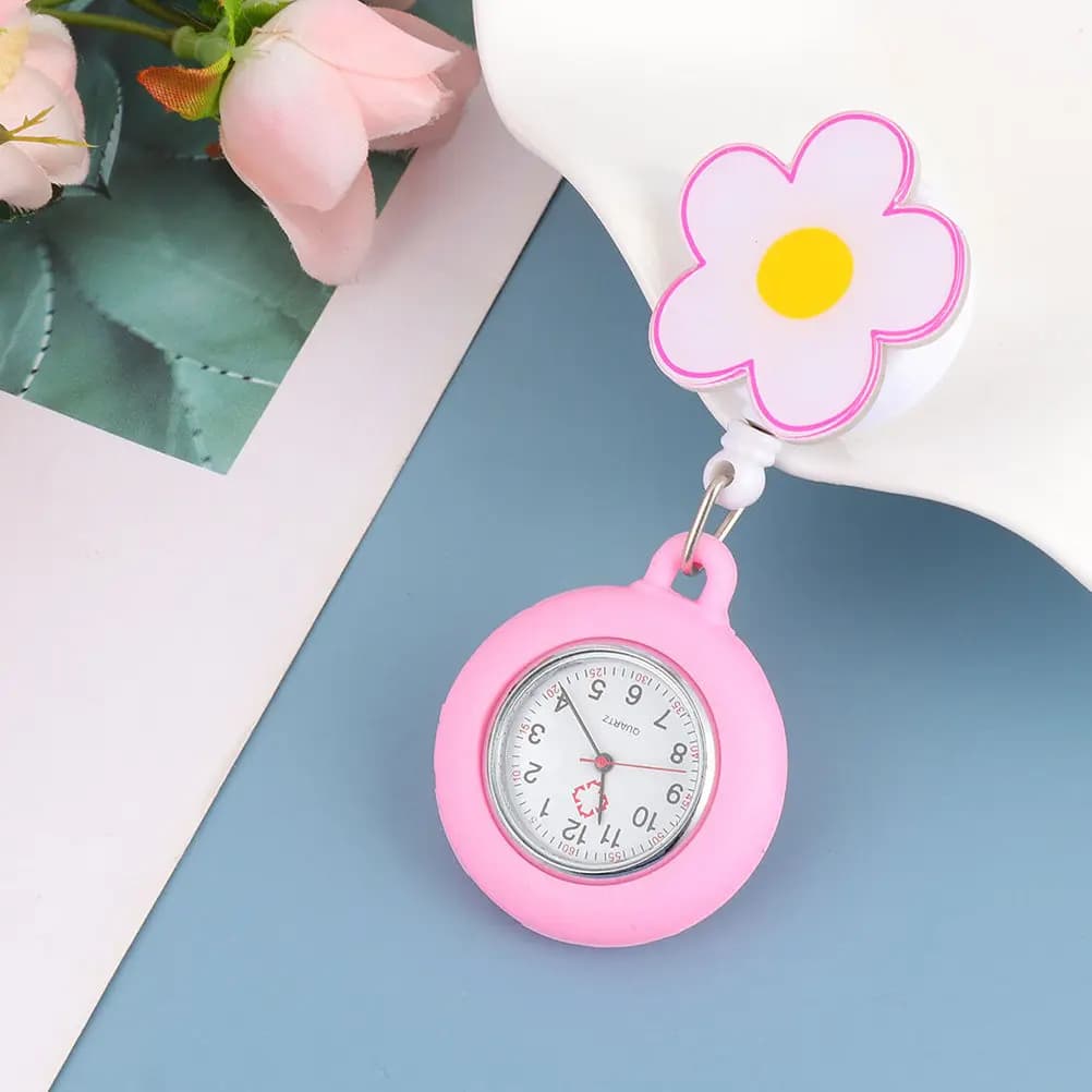 Nurse watch with clip, retractable pocket watch with large dial, ergonomic design for nursing professionals, women, healthcare staff