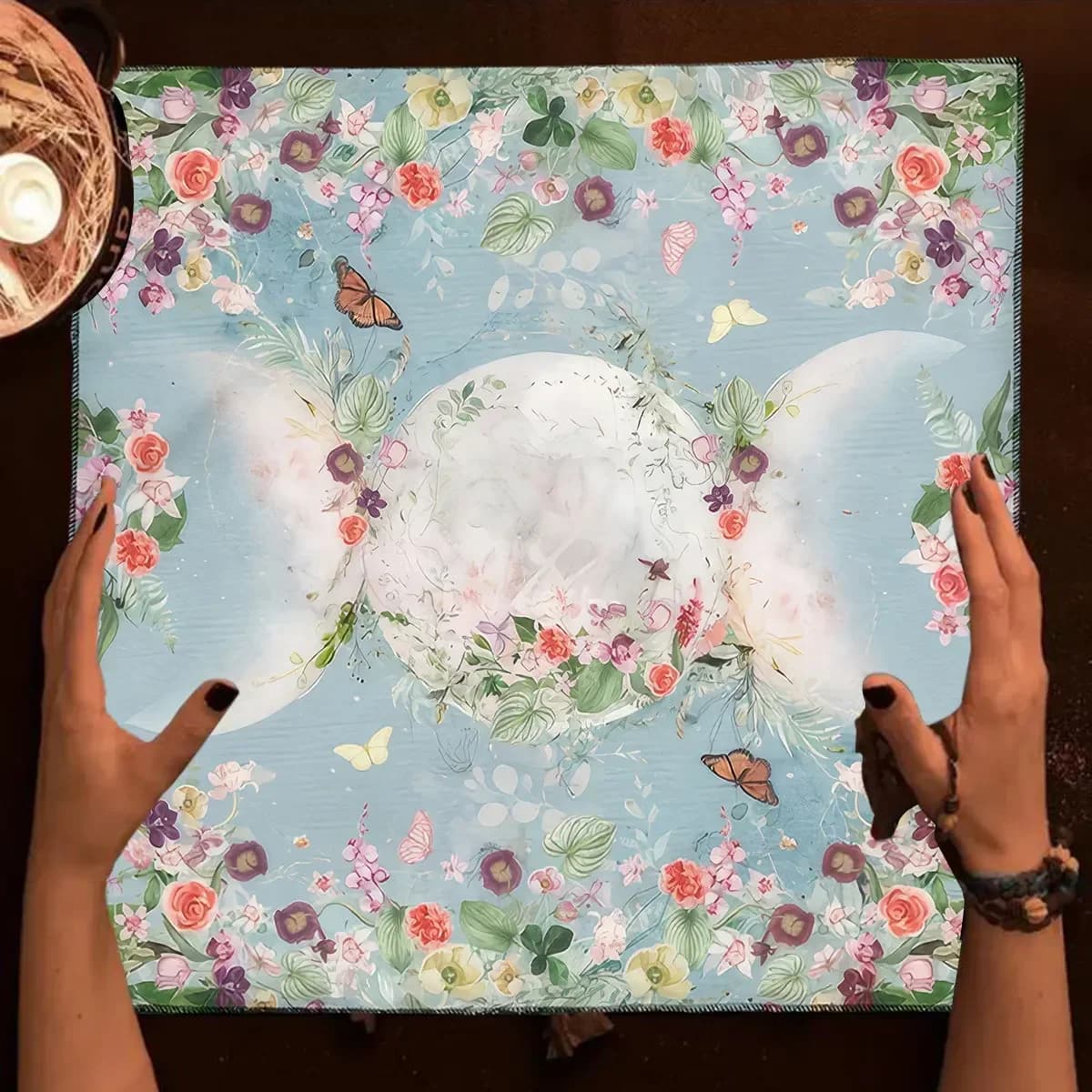 Tovaglia per tarocchi blu marzo con motivo floreale, stregoneria, altare, per tarocchi, divinazione, decorazione domestica, strumenti per divinazione, tappetino per carte