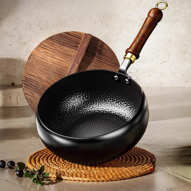 20/24/26/28 cm Big Bellied Iron Woks Pan & Stir-Fry Pentole with glass lid Pentole No chemical coating Hand-molded Chinese Wok