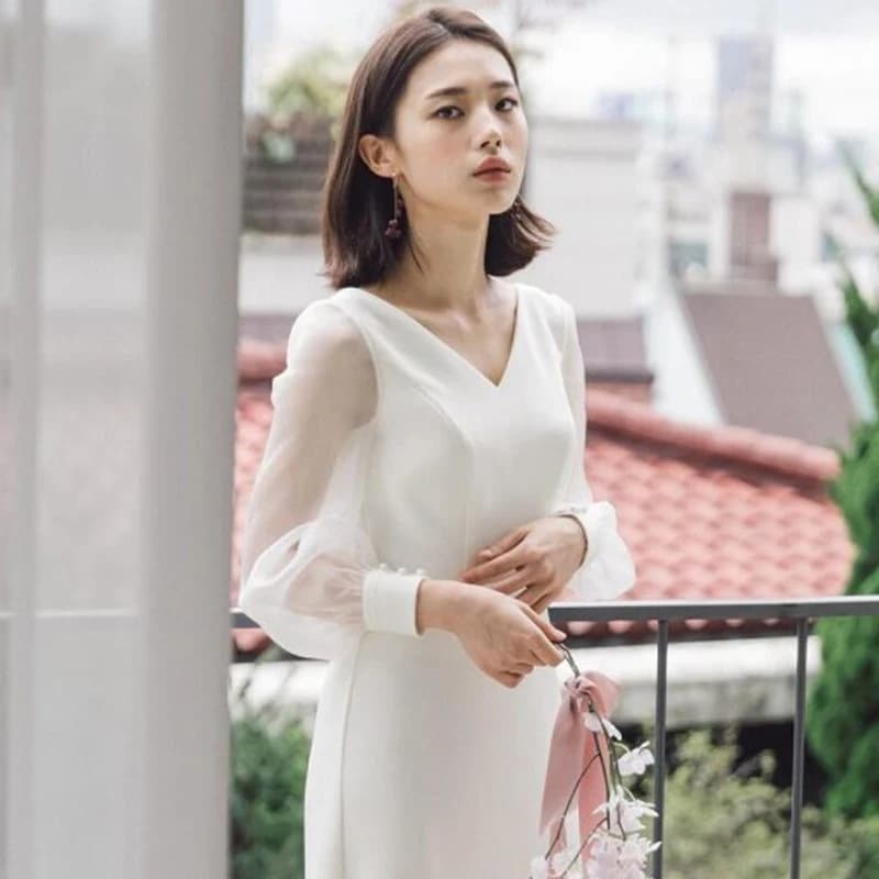 Abito da sposa leggero in raso bianco, stile super fatato e semplice, con velo da sposa, scollo a V, maniche lunghe, per feste e uso quotidiano, da donna