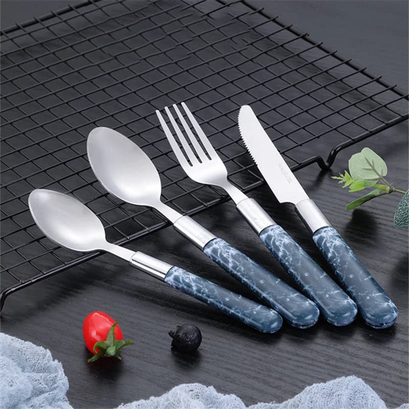 4 pezzi set di posate in acciaio inossidabile 304 in marmo blu a buon mercato all'ingrosso cucchiai da tavolo forchetta coltello Hloliday regalo accessori da cucina