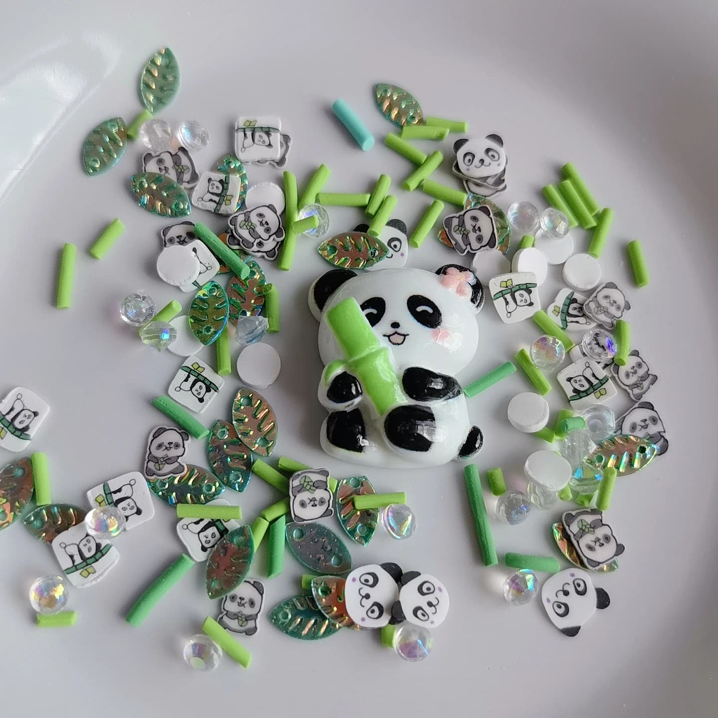 Argilla polimerica Panda per artigianato fai-da-te Particelle di fango Klei in plastica Fette per riempitivo di melma Accessori per nail art