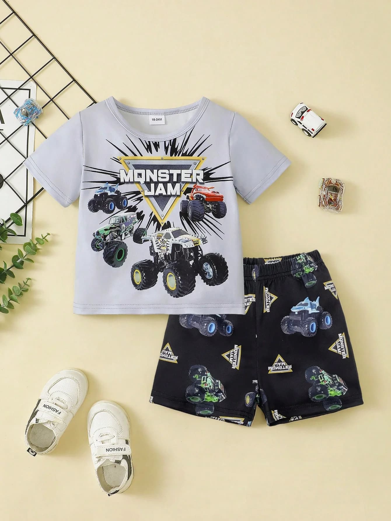 Set da 2 pezzi per camicia a maniche corte con stampa di auto dei cartoni animati estivi da 1 a 6 anni