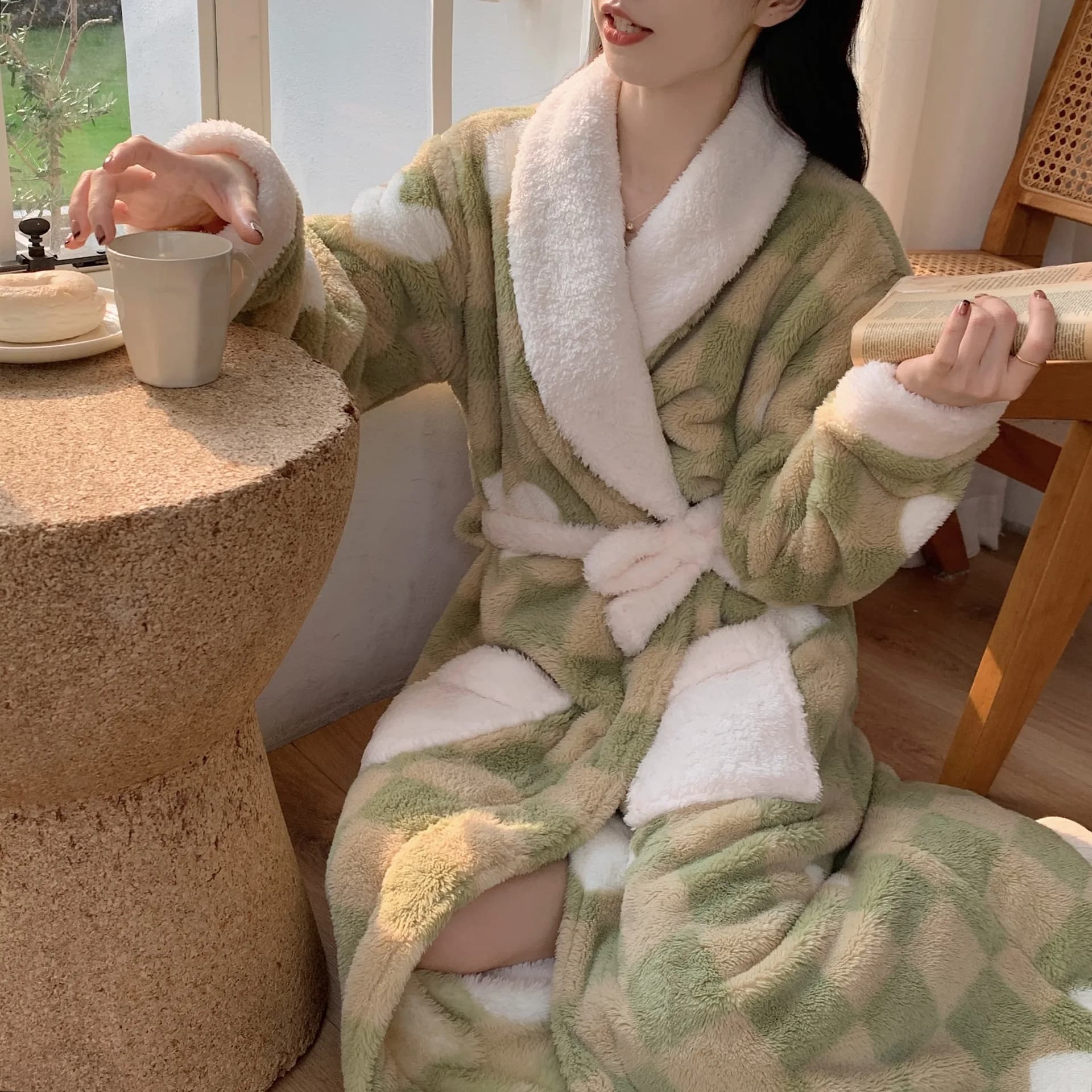 Adding Flannel Long Dress Nightwear Printed Bathrobes Woman Autumn Winter Coral Fleece Korean Version Simple Night Shirt Homewear